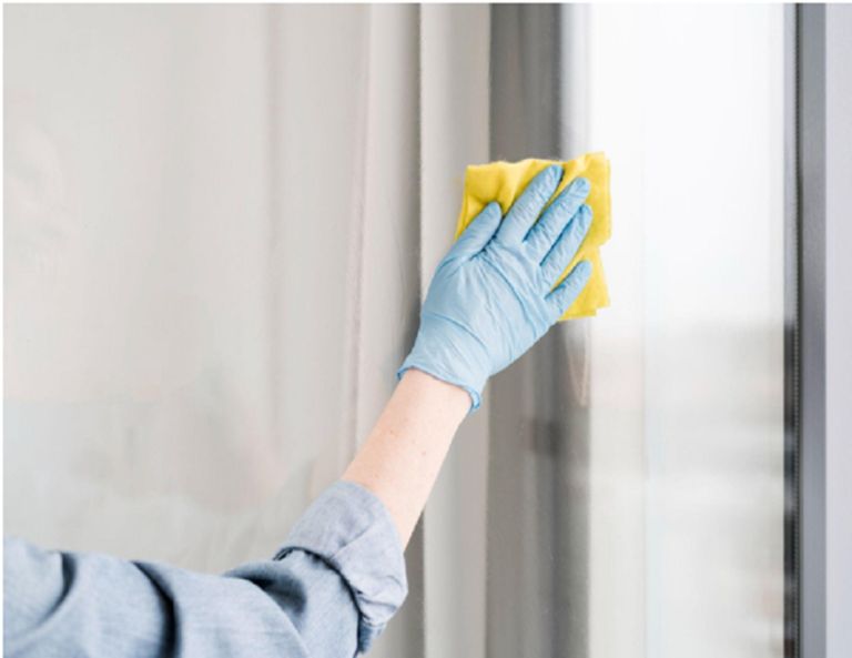 How to Clean Windows Without Leaving Streaks